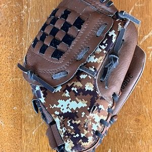 Adidas baseball Tball glove 10 inch camo